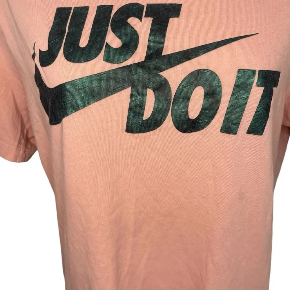 Nike Women’s Coral “Just Do It” Graphic Tee Shirt Size S Short Sleeve Casual Top